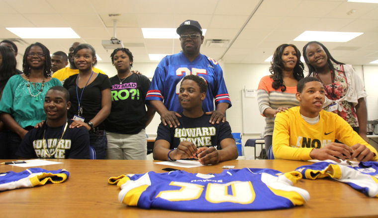 Copperas Cove High School Athlete Signings